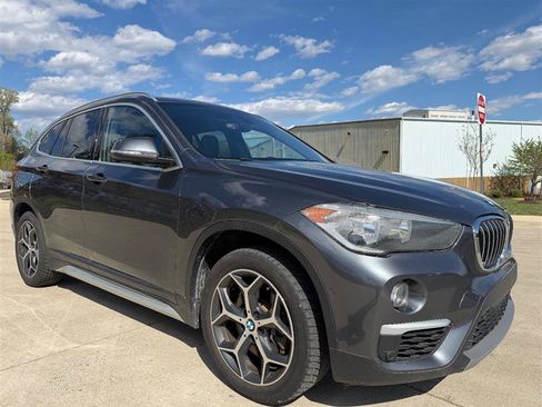 Used 2018 BMW X1 xDrive28i image 11