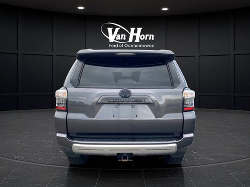 Used 2022 Toyota 4Runner TRD Off-Road Premium w/ Moonroof Package AWD/4WD image 6