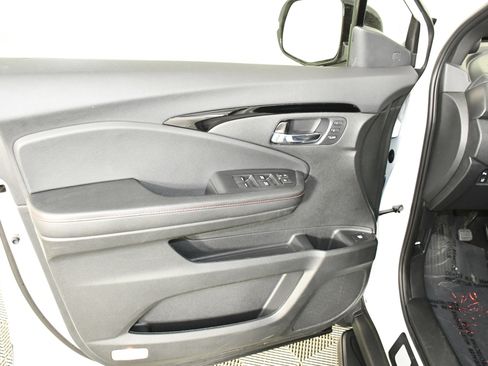 Used 2025 Honda Ridgeline Black Edition image 40