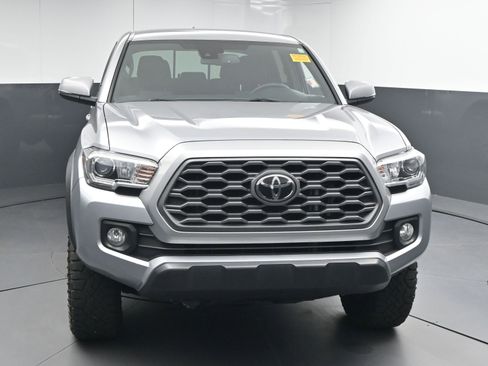 Certified 2021 Toyota Tacoma TRD Off-Road image 2