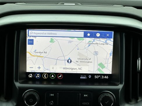 Used 2020 Chevrolet Colorado ZR2 image 28