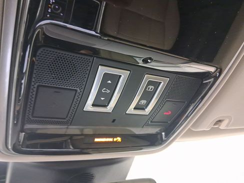 Used 2021 Land Rover Range Rover Sport HSE Silver Edition image 17