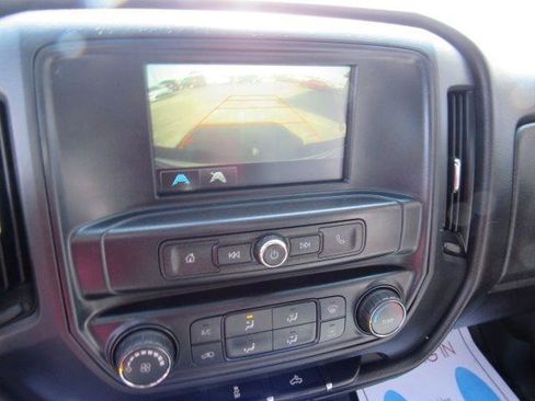 Used 2018 Chevrolet Silverado 1500 Custom w/ Custom Value Package AWD/4WD image 20