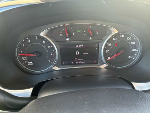 Used 2020 Chevrolet Traverse LT w/ LT Premium Package image 12