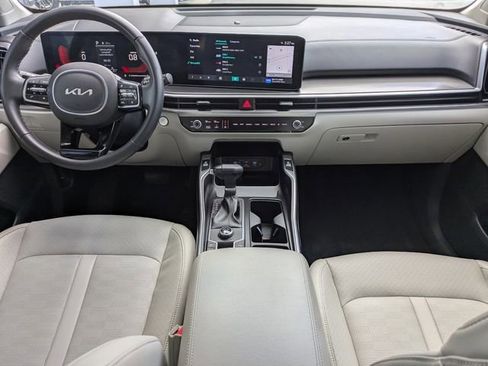 Used 2024 Kia Sorento EX w/ Panoramic Sunroof Package FWD image 19