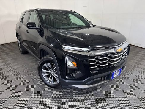 Used 2025 Chevrolet Equinox LT AWD/4WD image 2