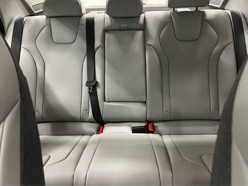 New 2026 Hyundai Elantra Limited FWD image 36