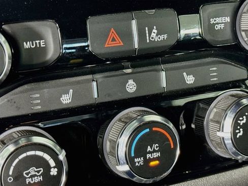 Used 2025 RAM 1500 Big Horn AWD/4WD image 20