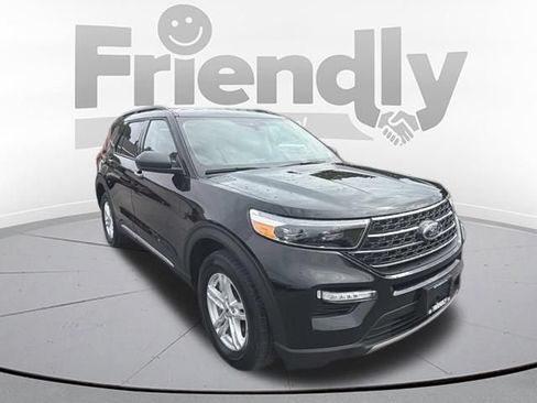 Used 2023 Ford Explorer XLT w/ Equipment Group 202A AWD/4WD image 9