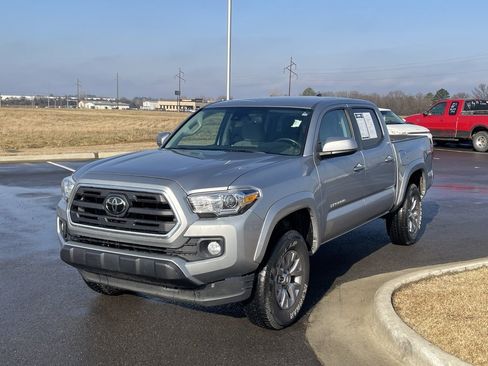 Used 2019 Toyota Tacoma SR5 image 3