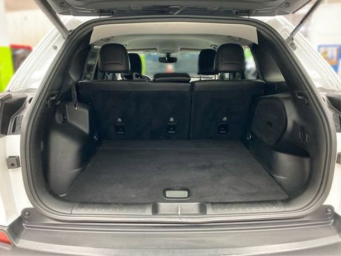 Used 2020 Jeep Cherokee Limited image 14