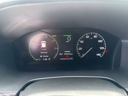 Certified 2025 Honda CR-V Sport Touring image 12