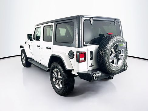 Used 2020 Jeep Wrangler Unlimited Sahara AWD/4WD image 5