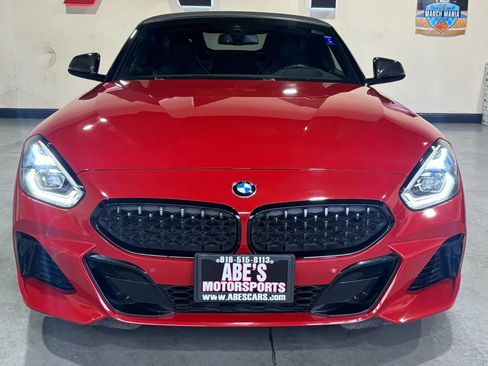 Used 2021 BMW Z4 M40i w/ Premium Package image 3