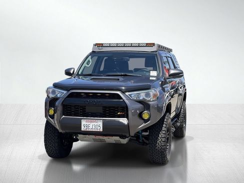Used 2020 Toyota 4Runner TRD Off-Road Premium AWD/4WD image 13