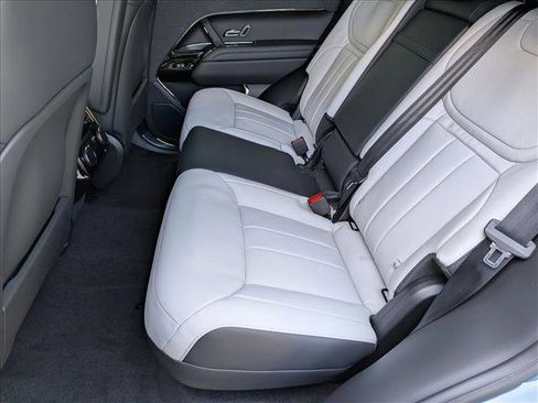 New 2026 Land Rover Range Rover Sport Dynamic SE AWD/4WD image 15