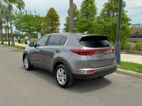 Used 2017 Kia Sportage LX AWD/4WD image 3