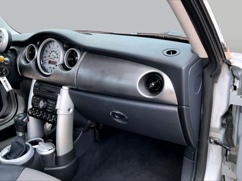 Used 2006 MINI Cooper S FWD image 16