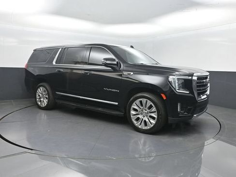 Used 2021 GMC Yukon XL SLT w/ SLT Luxury Plus Package AWD/4WD image 35
