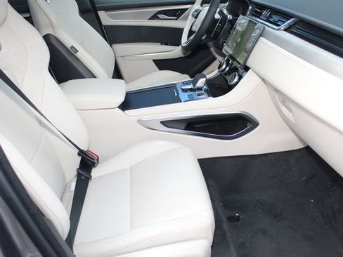 New 2026 Jaguar F-PACE R-Dynamic S image 3