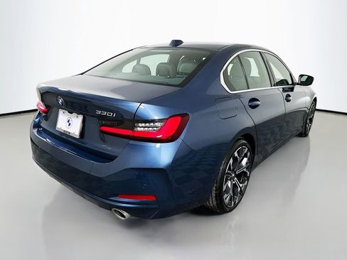 Used 2025 BMW 330i Sedan w/ Convenience Package image 5