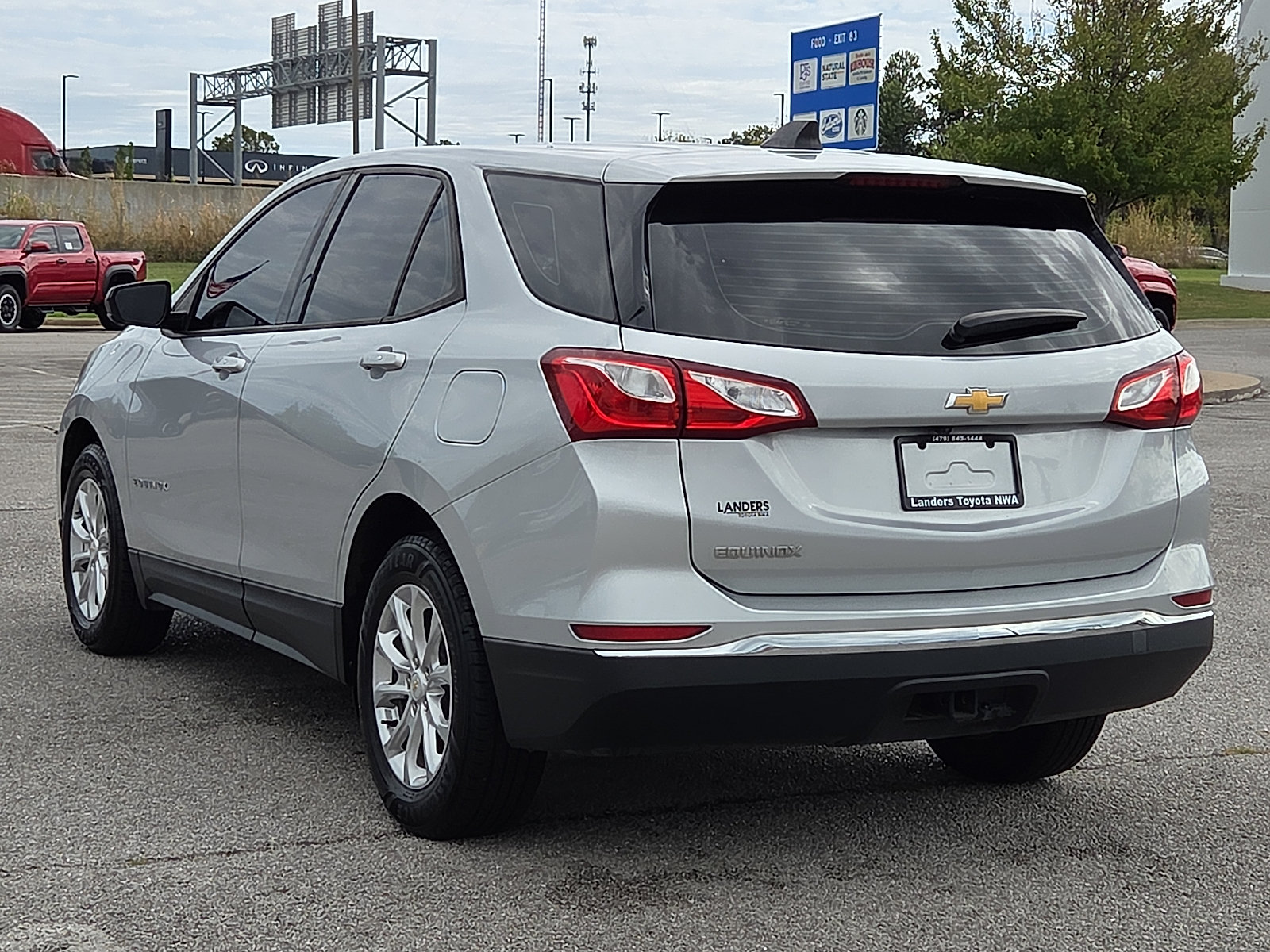 Used 2018 Chevrolet Equinox LS FWD image 4