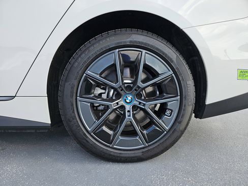 Certified 2023 BMW i4 eDrive35 image 34