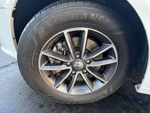 Used 2017 Dodge Grand Caravan SXT image 25