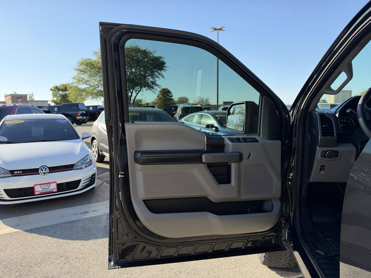 Used 2019 Ford F150 XLT AWD/4WD image 11