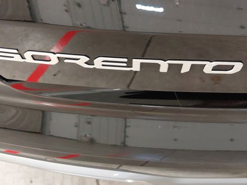 Used 2023 Kia Sorento EX w/ Panoramic Sunroof Package image 32