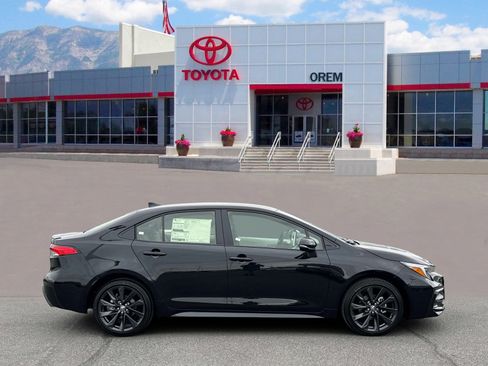 New 2026 Toyota Corolla SE w/ SE Package image 3