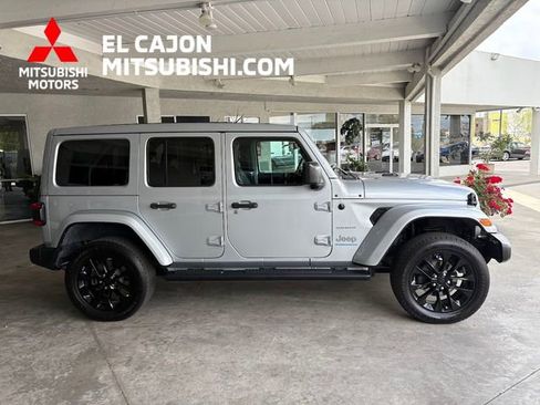 Used 2023 Jeep Wrangler Unlimited Sahara w/ Cold Weather Group AWD/4WD image 2