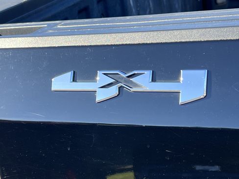 Used 2023 GMC Sierra 1500 Elevation w/ LPO, Elevation Black Package image 10