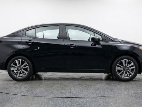 Used 2025 Nissan Versa SV FWD image 11