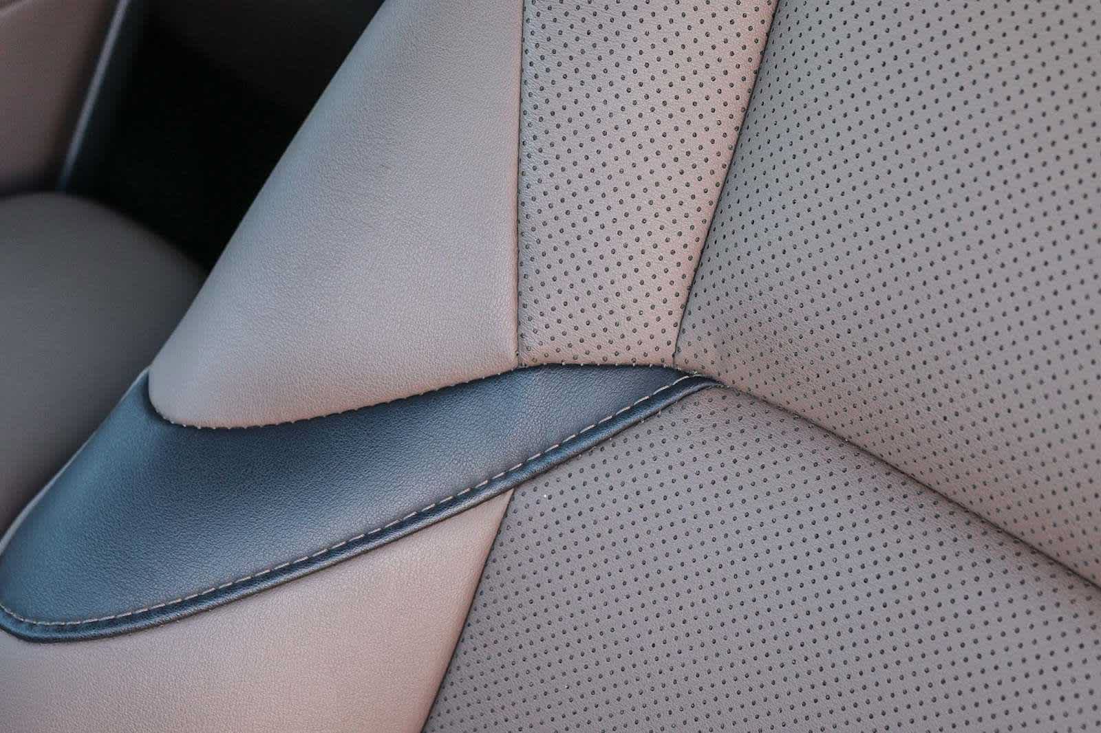 Used 2025 Lexus ES 300h w/ Premium Package FWD image 27
