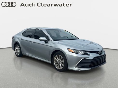 Used 2023 Toyota Camry LE FWD image 4