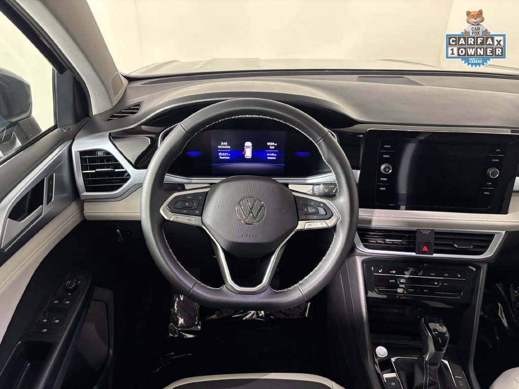 Used 2025 Volkswagen Taos SE AWD/4WD image 15