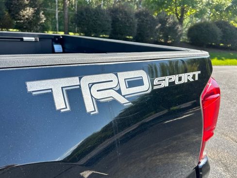 Used 2016 Toyota Tacoma TRD Sport w/ Premium & Technology Package RWD image 23