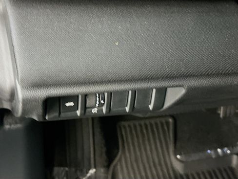 Used 2025 Subaru Legacy Premium AWD/4WD image 17