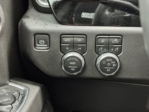 Used 2025 GMC Sierra 1500 SLT w/ SLT Premium Plus Package AWD/4WD image 11