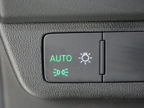 Used 2023 Audi Q4 e-tron Premium Plus w/ Premium Plus image 15