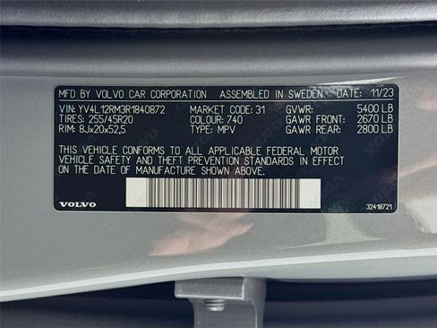 Used 2024 Volvo XC60 B5 Ultimate w/ Protection Package Premier AWD/4WD image 35