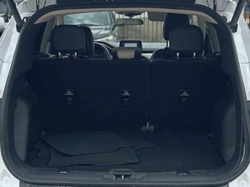 Used 2020 Ford Escape SEL image 9