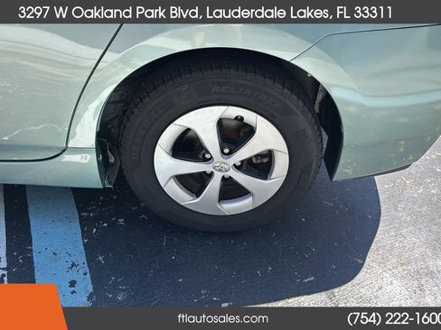 Used 2015 Toyota Prius Two FWD image 16