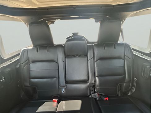 Used 2021 Jeep Wrangler Unlimited Sahara AWD/4WD image 15