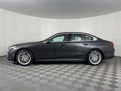 Used 2024 BMW 530i RWD image 7