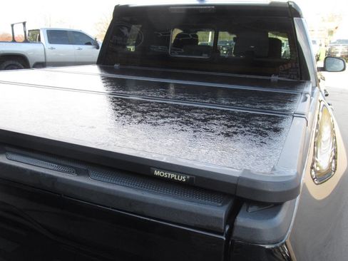 Used 2024 Toyota Tacoma SR5 AWD/4WD image 12