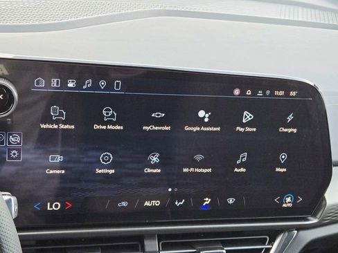 New 2026 Chevrolet Equinox EV LT image 17