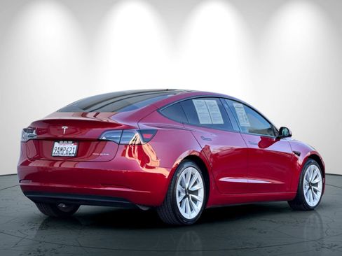 Used 2022 Tesla Model 3 Long Range image 4