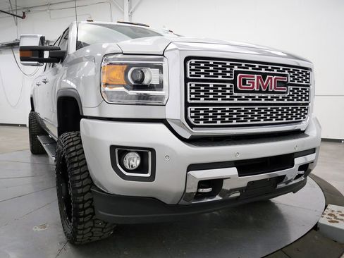 Used 2019 GMC Sierra 2500 Denali w/ LPO, Protection Package image 42